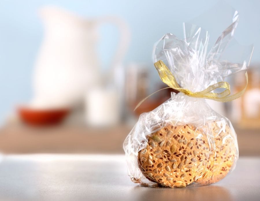 Clear BOPP bags used for pastry packaging, produced by VLM Poliplast, a European flexible packaging manufacturer